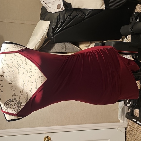 PrettyLittleThing Dresses & Skirts - NEW Pretty Little Thing Burgundy Slinky Strappy  Bodycon Dress..size 6.free Ship